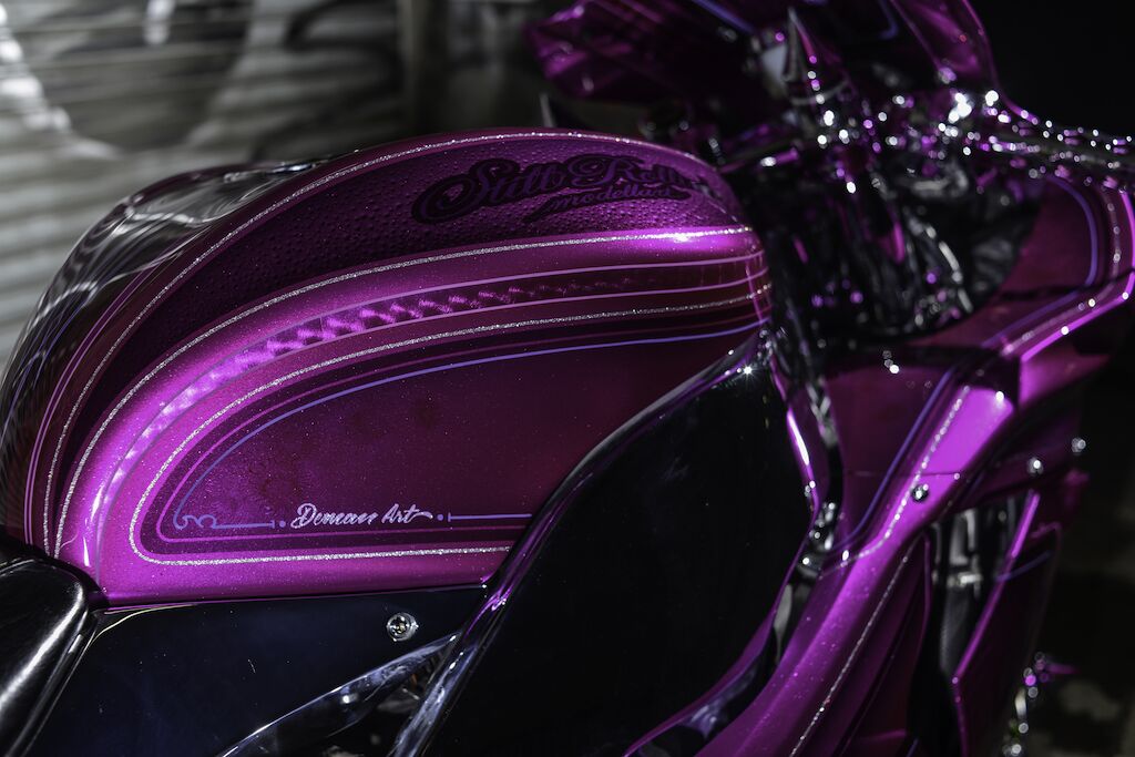Kawasaki ZX-10R Custom Amatista Loca - SportBikes Inc Magazine Kawasaki ZX-10R Custom Amatista Loca - SportBikes Inc Magazine