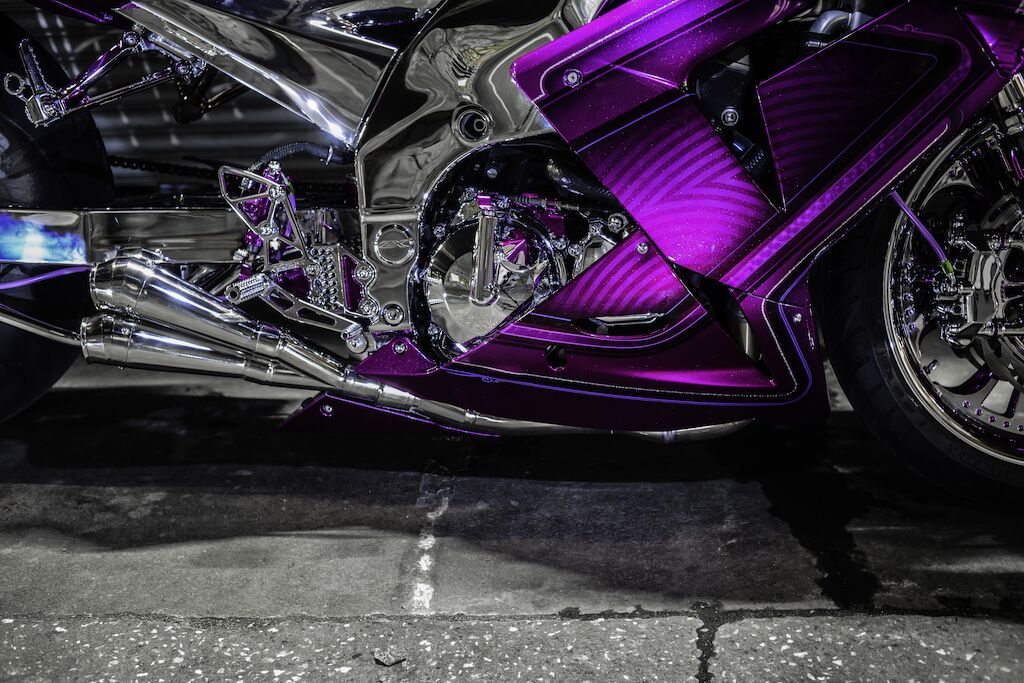 Kawasaki ZX-10R Custom Amatista Loca - SportBikes Inc Magazine Kawasaki ZX-10R Custom Amatista Loca - SportBikes Inc Magazine