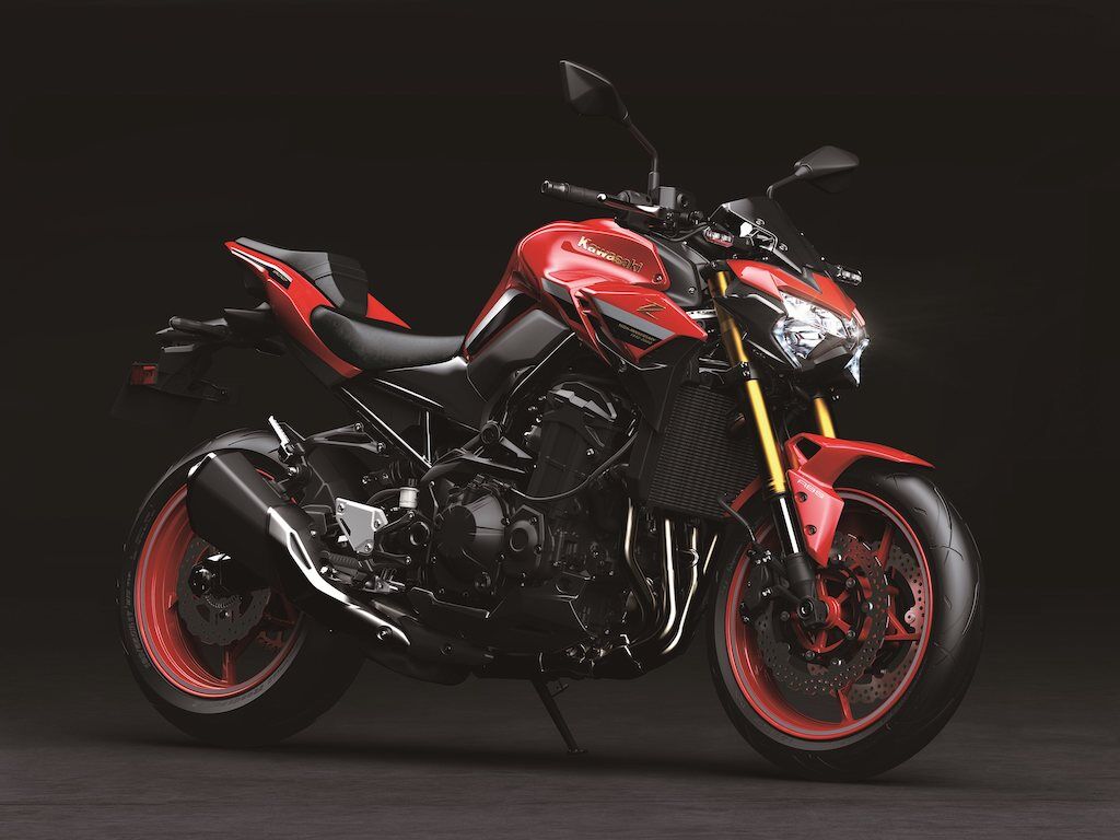 Amazon.co.jp: z900rs 50th 50周年記念 アルバム カタログ 限定