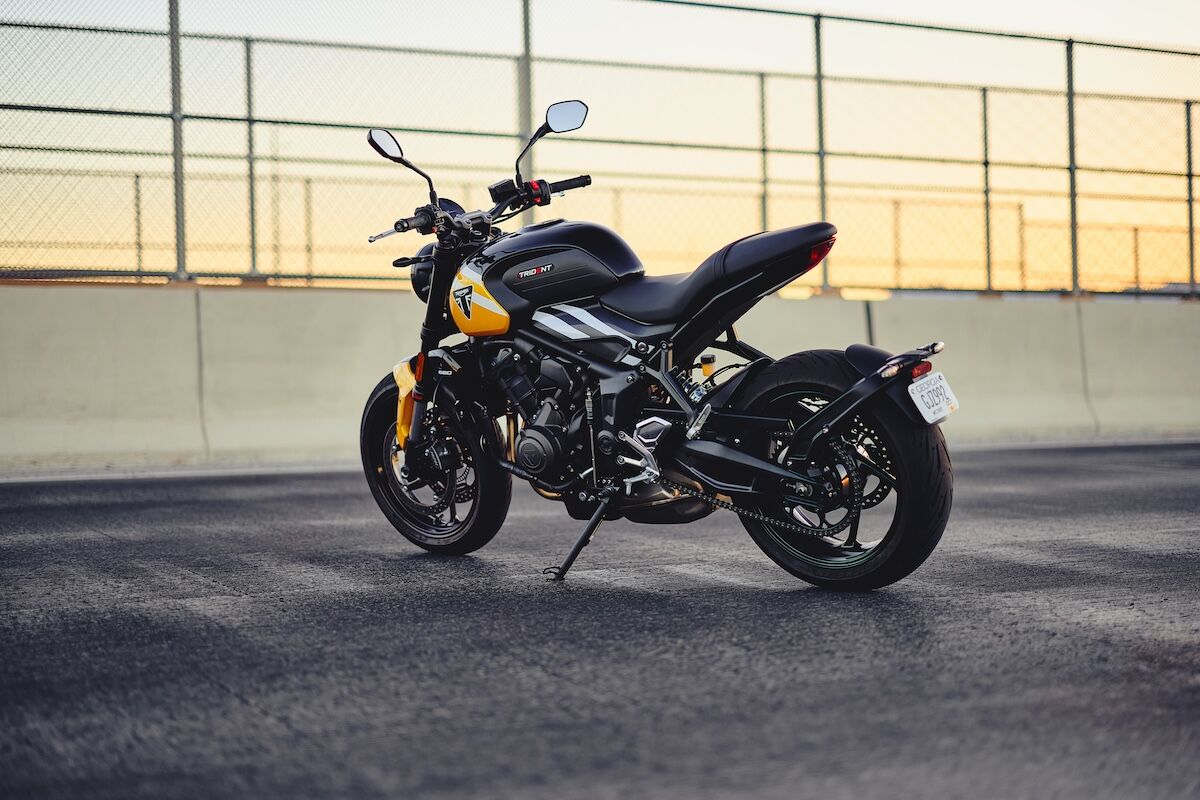 Triumph trident 2021 colors on sale